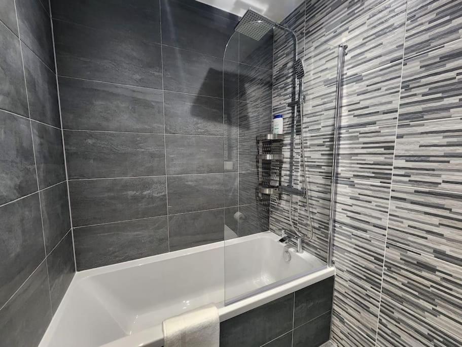 Paradigm Court, Modern 2-Bedroom Apartment F2, Oxford Bagian luar foto