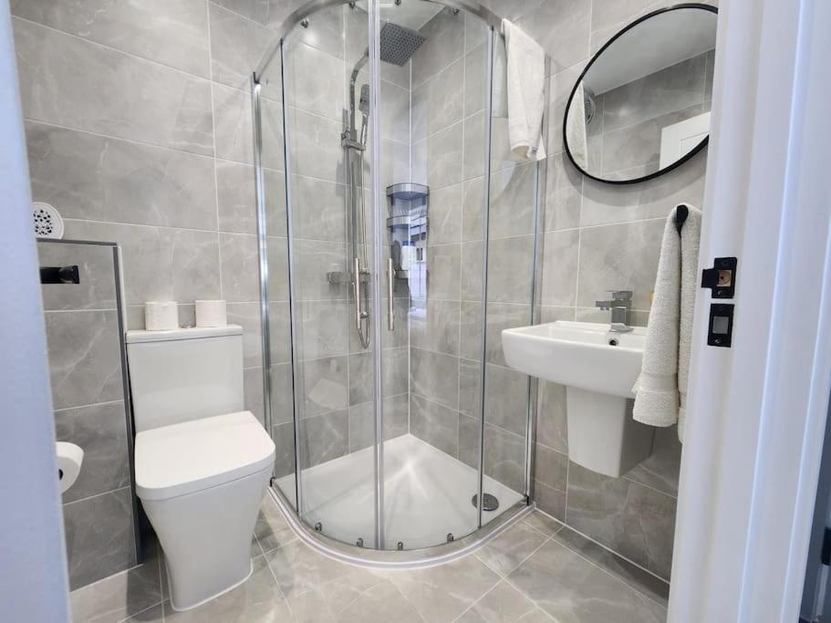 Paradigm Court, Modern 2-Bedroom Apartment F2, Oxford Bagian luar foto