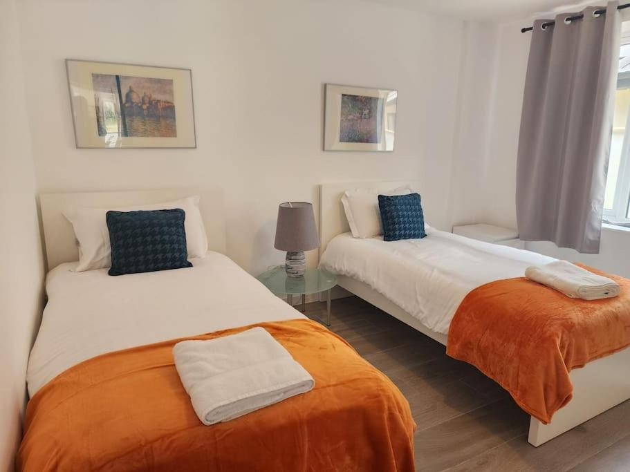 Paradigm Court, Modern 2-Bedroom Apartment F2, Oxford Bagian luar foto